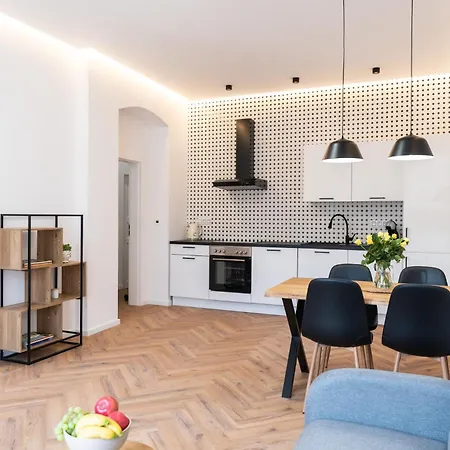 Апартаменты Vary Essence - Elegant With Balcony Карловы Вары