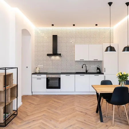 Апартаменты Vary Essence - Elegant With Balcony Карловы Вары