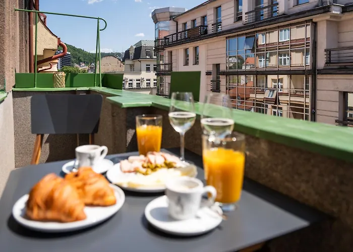 Appartement Vary Essence - Elegant With Balcony Karlovy Vary